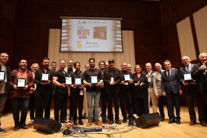 İzmir’de 'Bilgisayarla Beste Yarışması' finali yapıldı