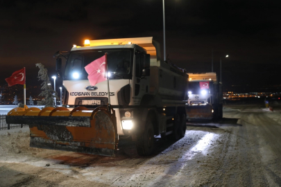 Kayseri Kocasinan'da kar mesaisi aralıksız sürüyor