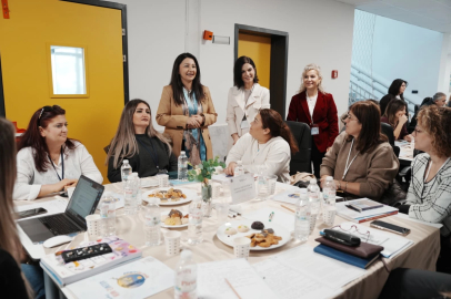 Aileyi merkeze alan çalıştay Karşıyaka’da gerçekleştirildi