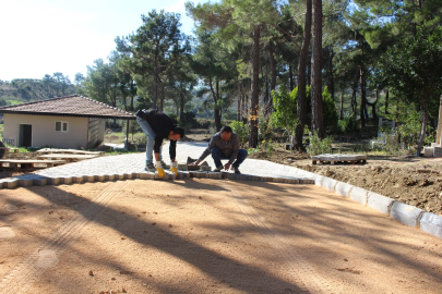 Antalya Manavgat’ta mezarlıklarda çalışma