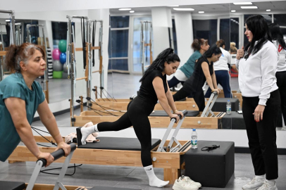 Mersin’de kadınlar reformer pilatesle yenileniyor