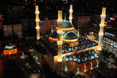 Konya Selçuklu’da Berat Kandili manevi coşkuyla idrak edildi