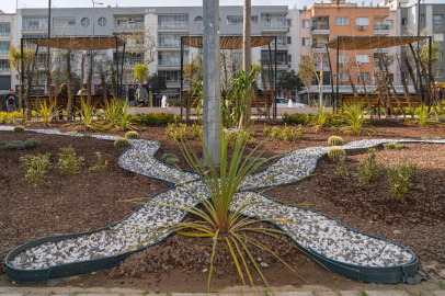 İzmir'de atıl alanlar parka dönüşüyor