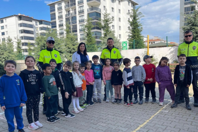 Edirneli miniklerden polislere büyük ilgi