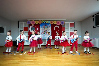İstanbul Maltepe kreşlerinde 23 Nisan coşkusu