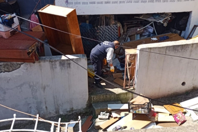 İzmit'te belediyeden çöp eve müdahale